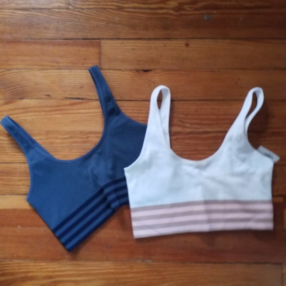 Set of 2 sports bras